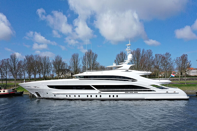 heesen superiate arkadia - boat shopping