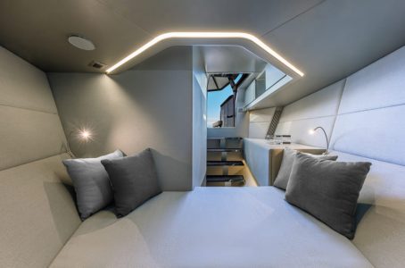 43 Wallytender X – boat shopping 16