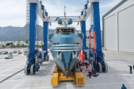 Alia Yachts iate de suporte Phi Phantom – boat shopping 6