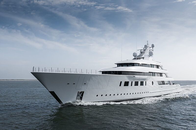 Feadship superiate Bliss teste de mar - boat shopping