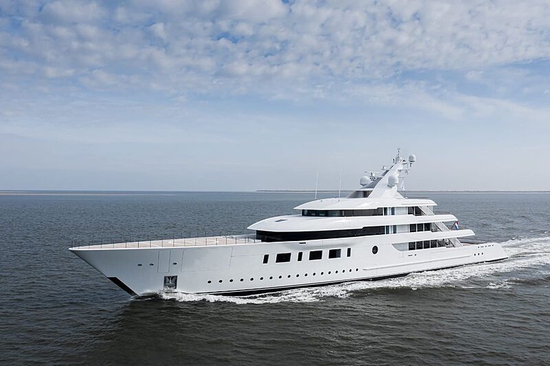 Feadship superiate Bliss teste de mar - boat shopping