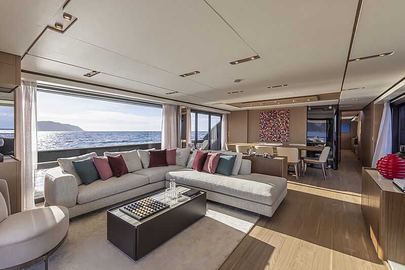 Ferretti 1000 - boat shopping