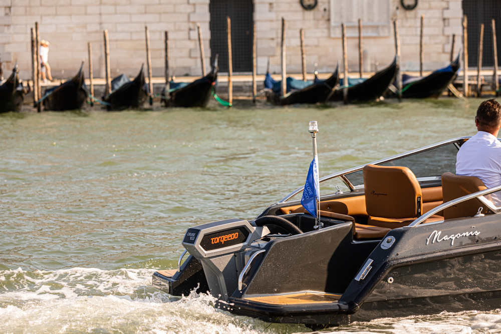 Magonis Wave e-550 barco elétrico - boat shopping