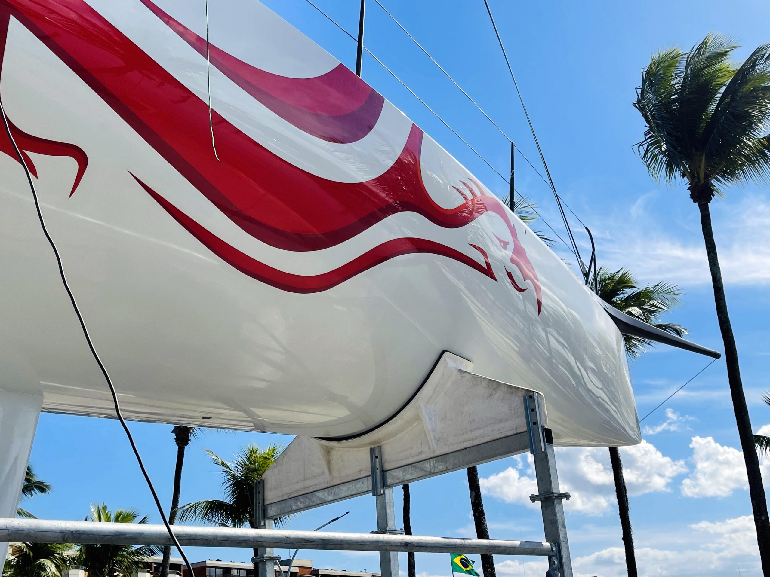 Barco mais moderno do Brasil - boat shopping