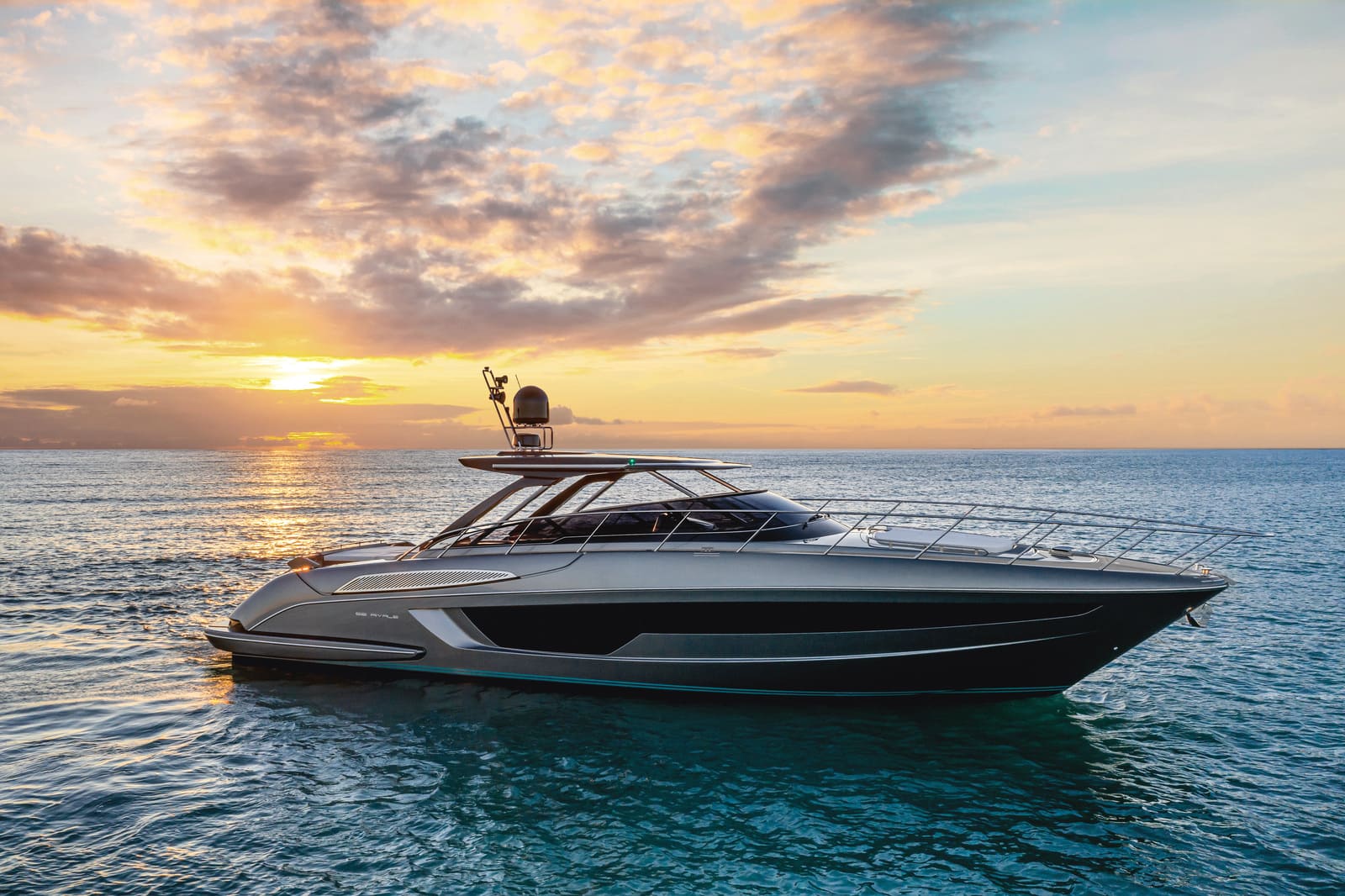 Riva 56 Rivale Hard Top 1 - boat shopping