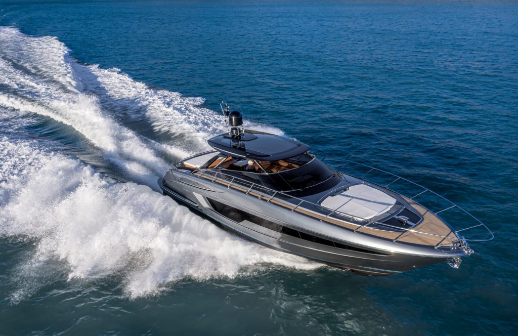 Riva 56 Rivale Hard Top 1 - boat shopping