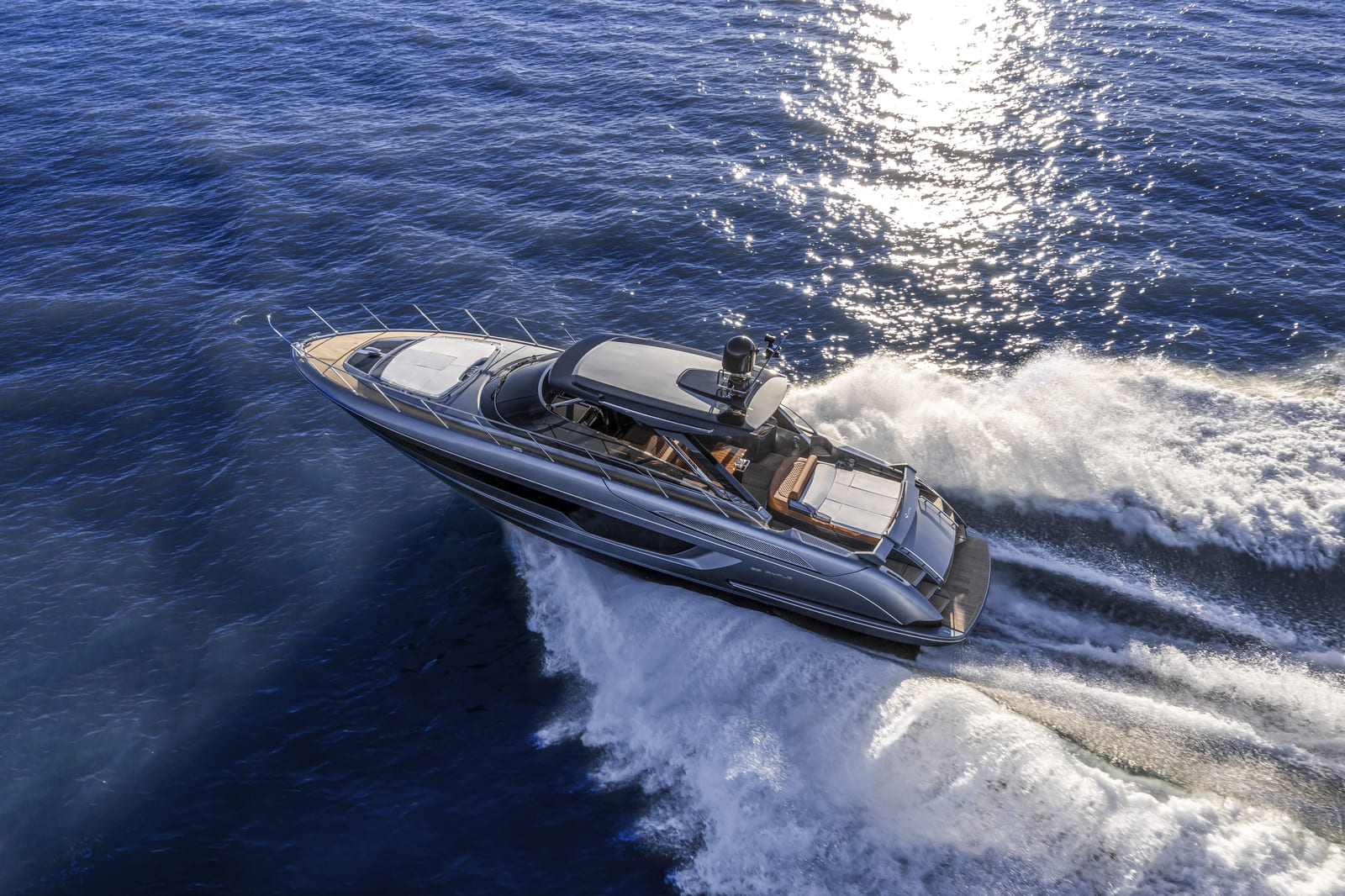 Riva 56 Rivale Hard Top 1 - boat shopping