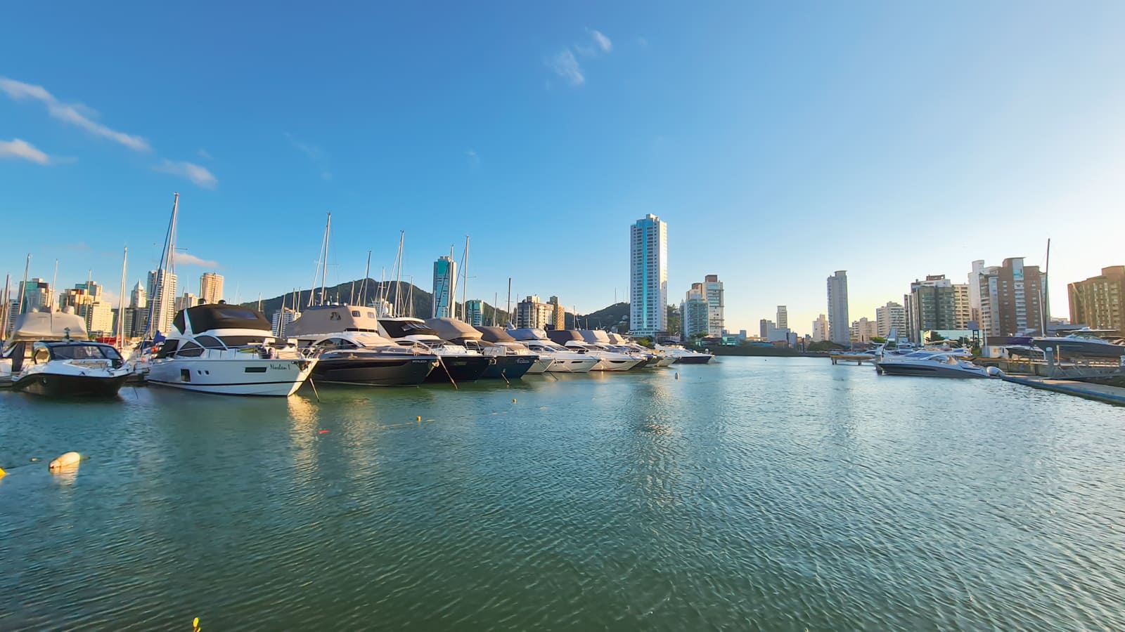 marina itajai - boat shopping