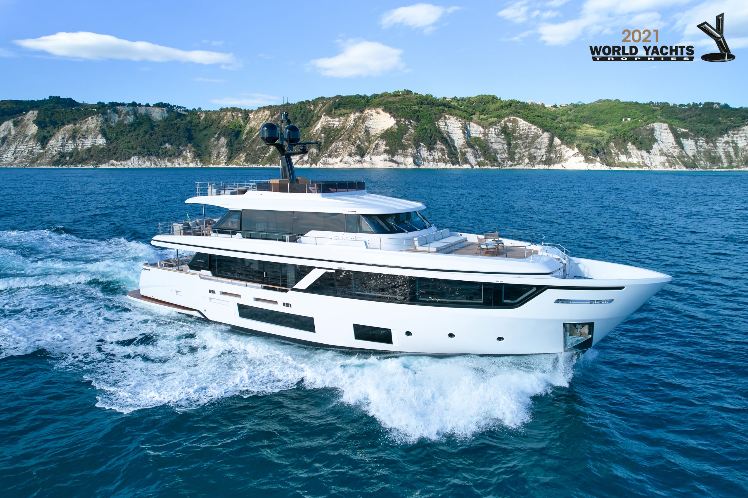 Custom-line-navetta-30-boat-shopping