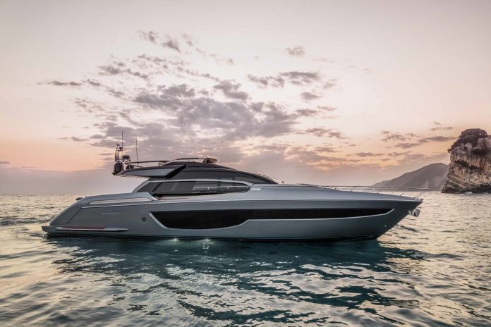 Riva 76 Perseo Super boat shopping 1