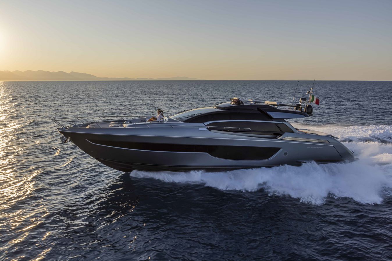 Riva 76 Perseo Super boat shopping 12