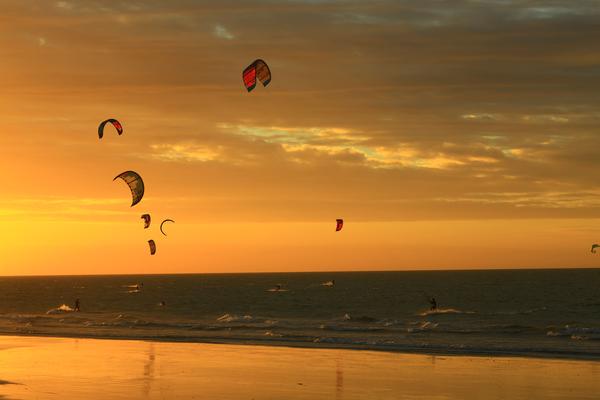 Sertões Kitesurf boat shopping 3