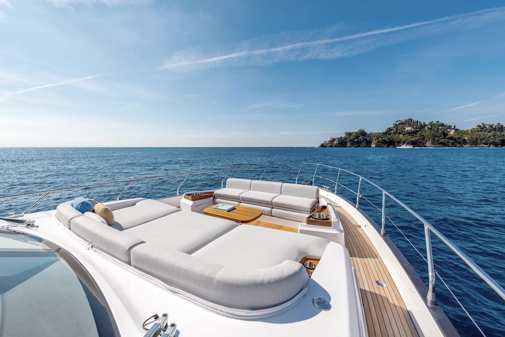 Azimut 68 boat shopping 8