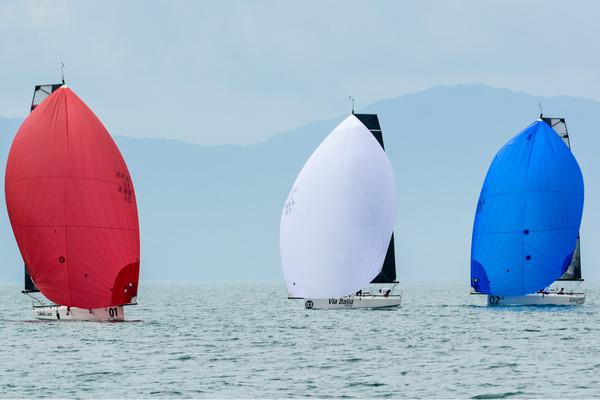 Circuito Ilhabela boat shopping 2