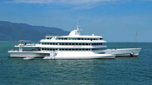 asean lady boat shopping