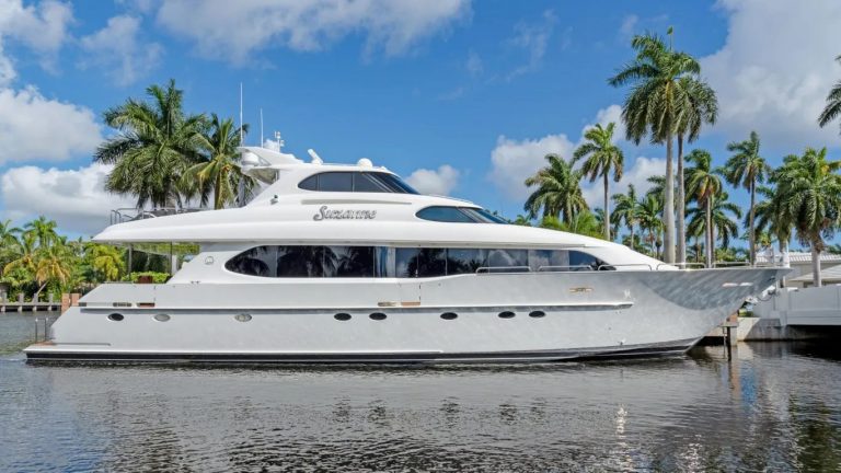 Iate a motor Suzanne da Lazzara Yachts é vendido
